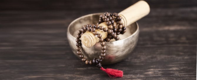 how to recite a mantra using mala beads